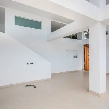 Venta de apartamento en planta media en La Mairena
