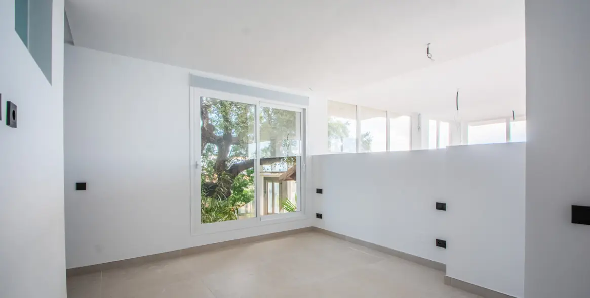 Venta de apartamento en planta media en La Mairena 7