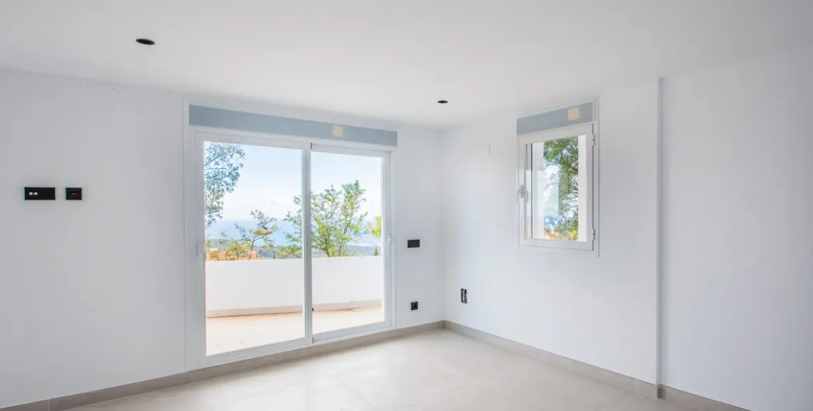 Venta de apartamento en planta media en La Mairena 12