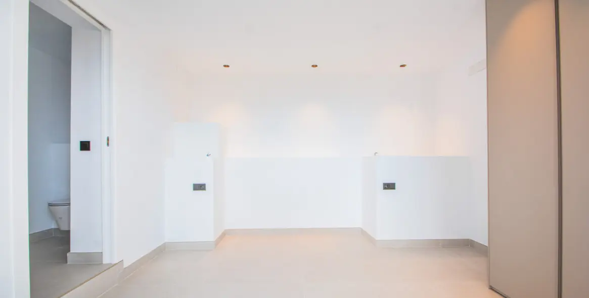 Venta de apartamento en planta media en La Mairena 20