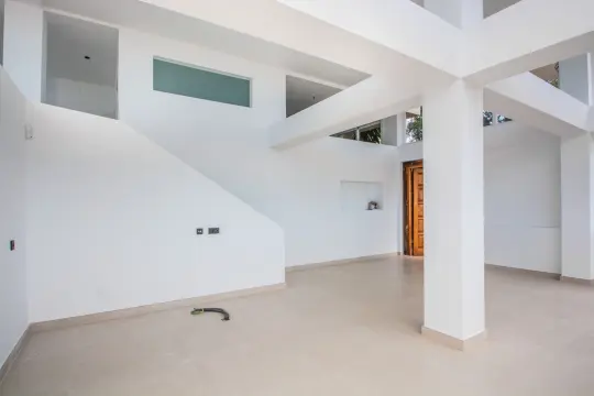 Image 4 thumb