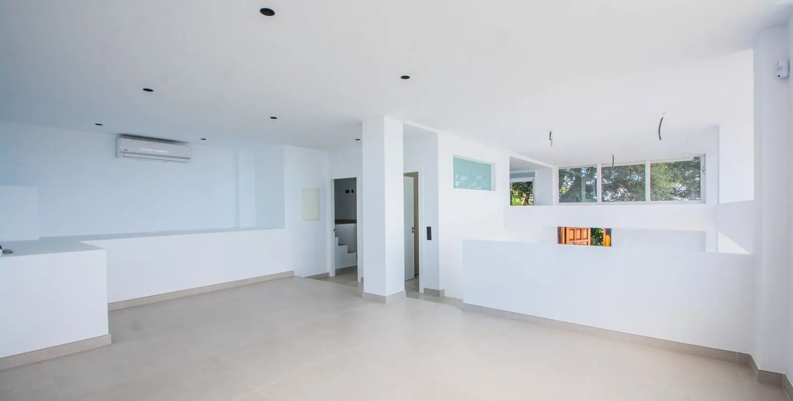 Long-term rent of middle floor apartment in La Mairena 8