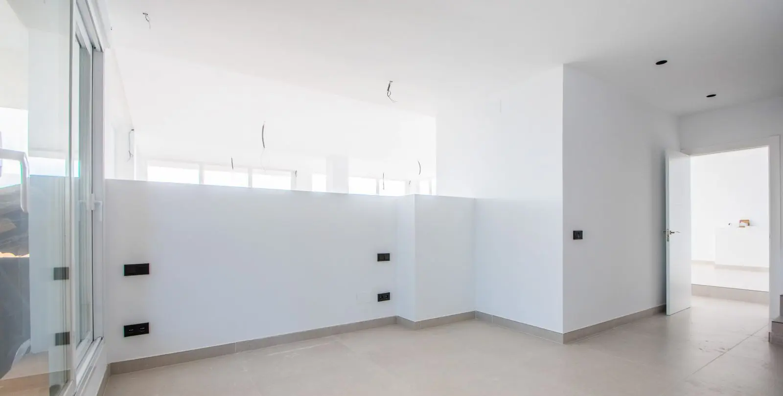 Long-term rent of middle floor apartment in La Mairena 10