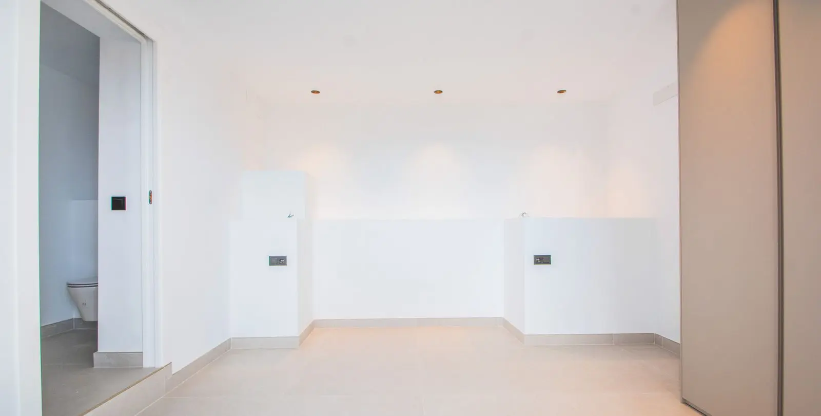 Long-term rent of middle floor apartment in La Mairena 20