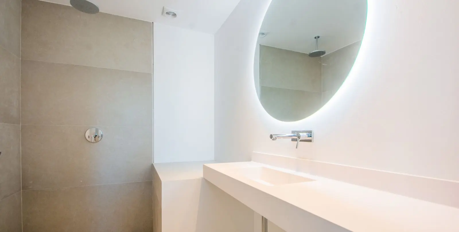 Long-term rent of middle floor apartment in La Mairena 23