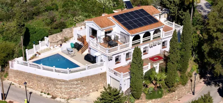 Venta de villa independiente en Fuengirola 0