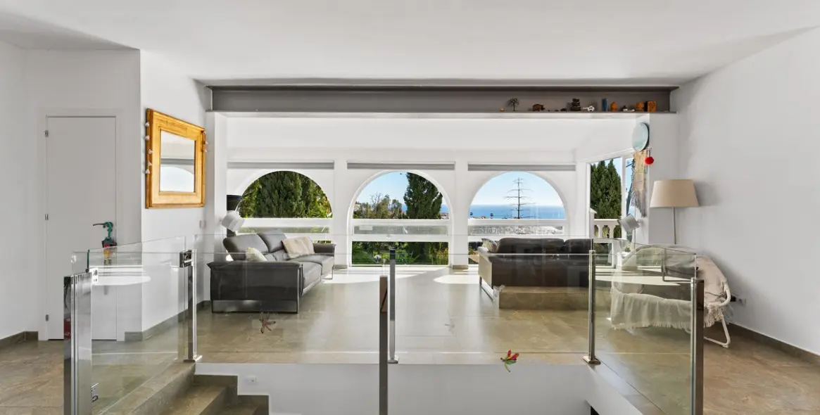 Sale of detached villa in Fuengirola 4