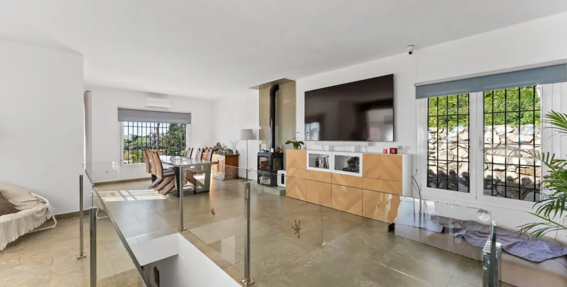 Sale of detached villa in Fuengirola 8