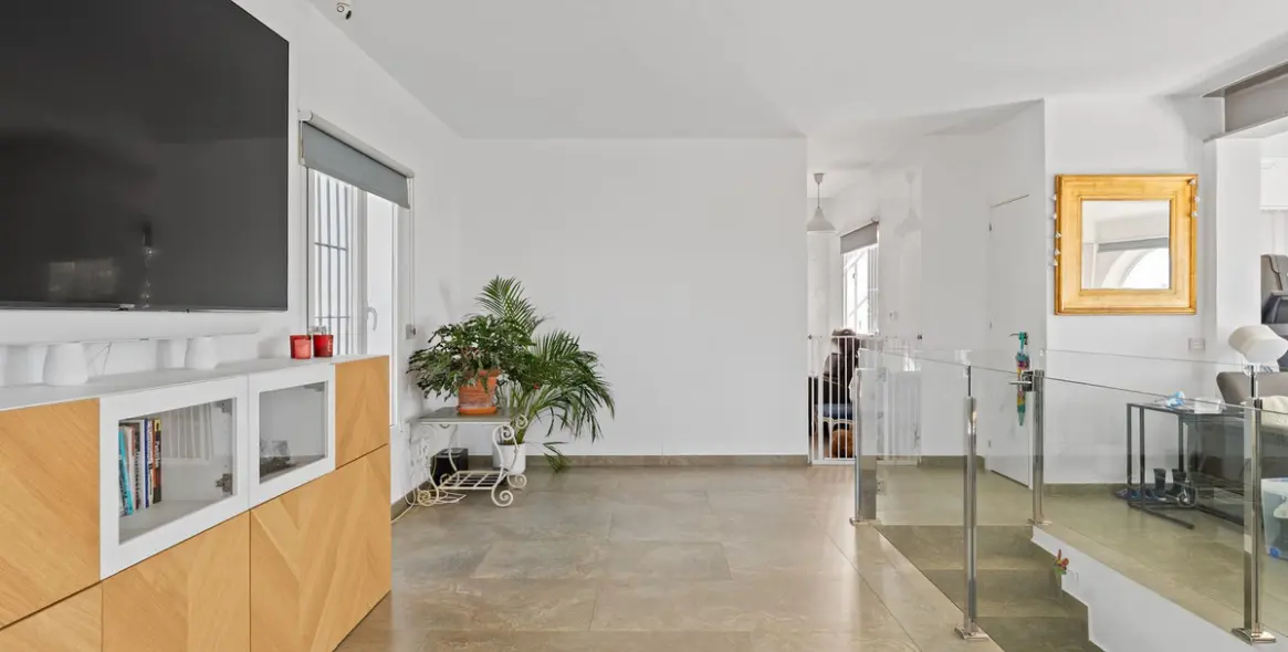 Sale of detached villa in Fuengirola 11