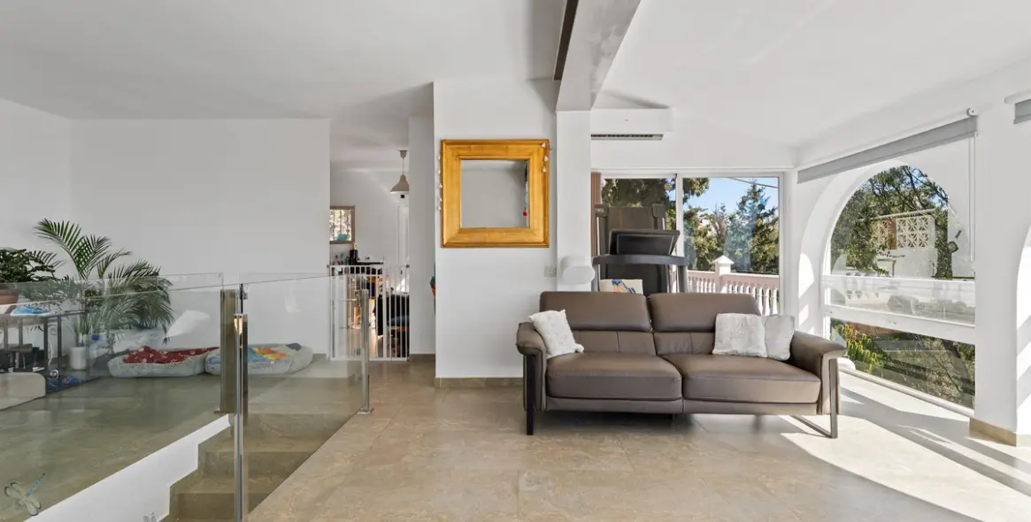 Sale of detached villa in Fuengirola 13