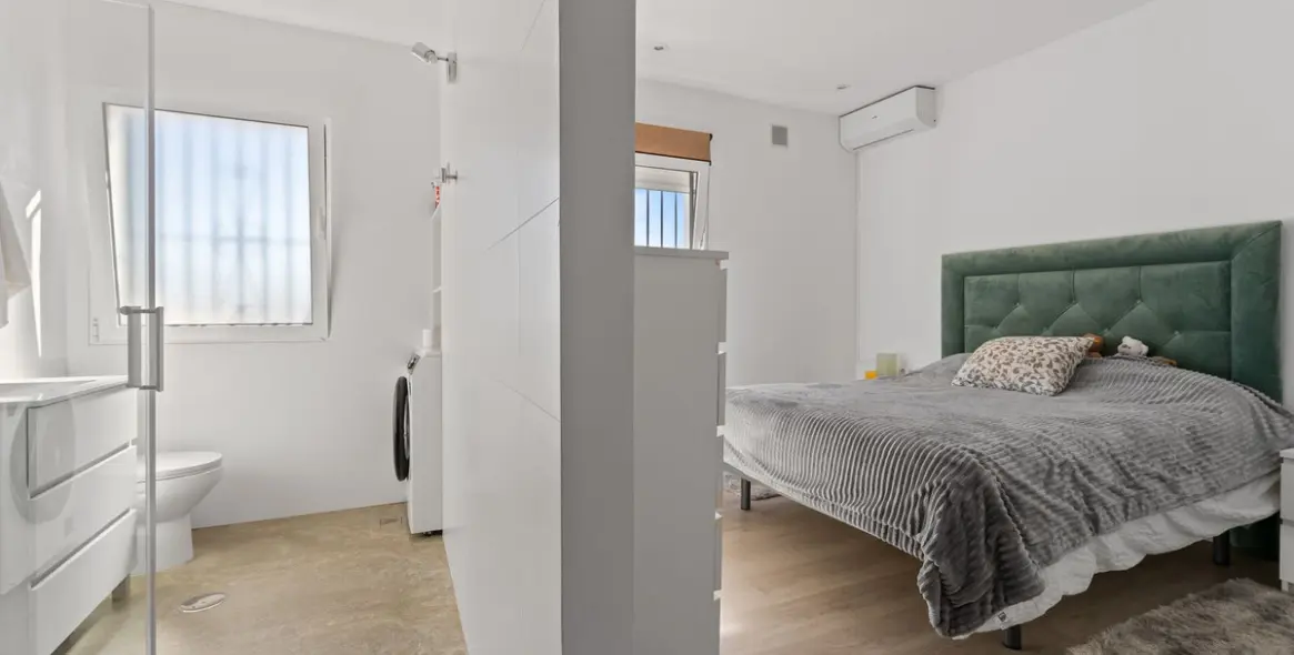 Sale of detached villa in Fuengirola 23