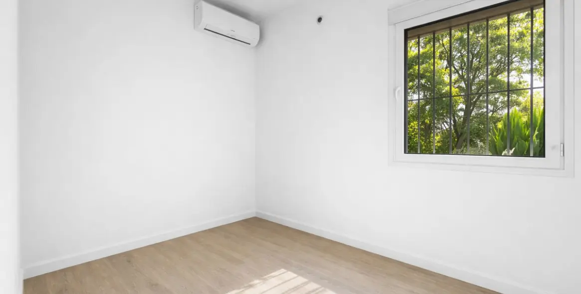 Sale of detached villa in Fuengirola 30