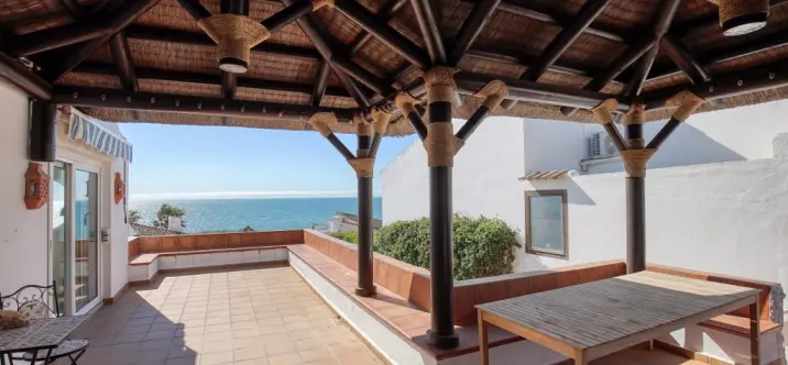 Venta de villa independiente en Estepona 1