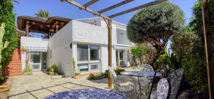 Venta de villa independiente en Estepona 3