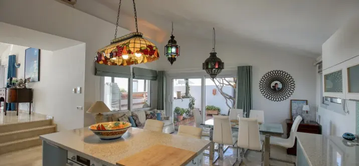 Venta de villa independiente en Estepona 4