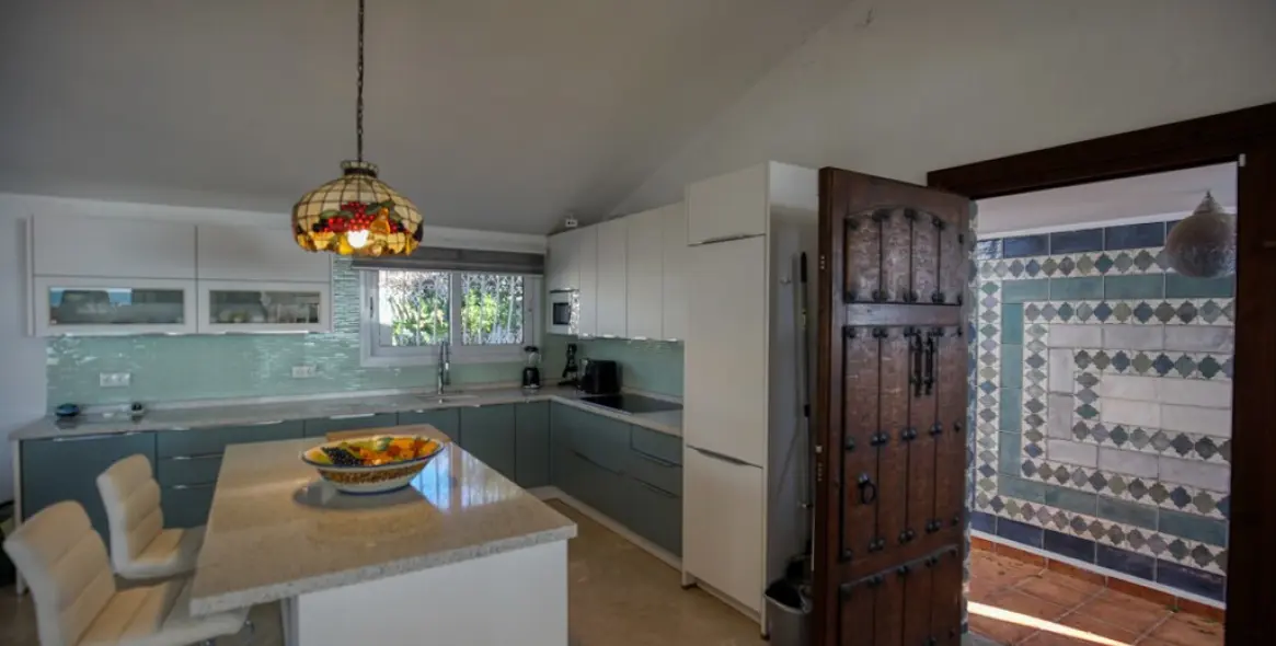 Venta de villa independiente en Estepona 6