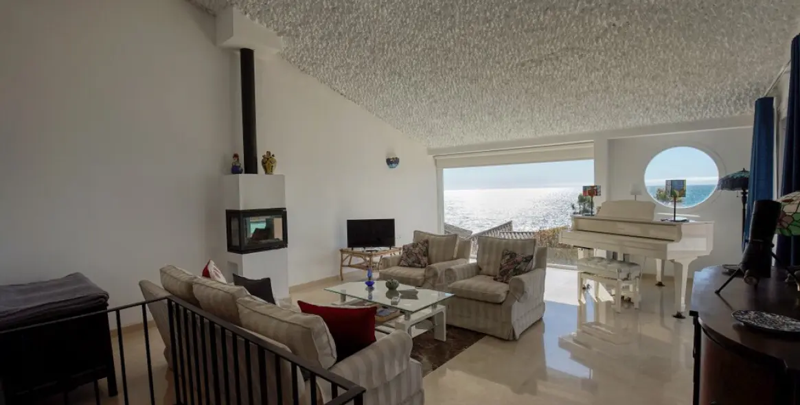 Venta de villa independiente en Estepona 7