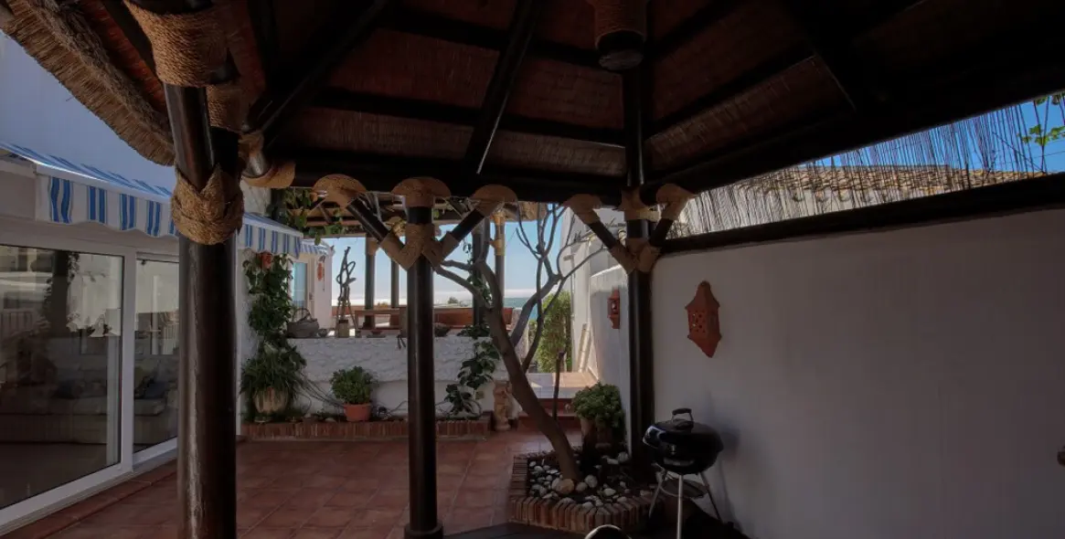 Venta de villa independiente en Estepona 10