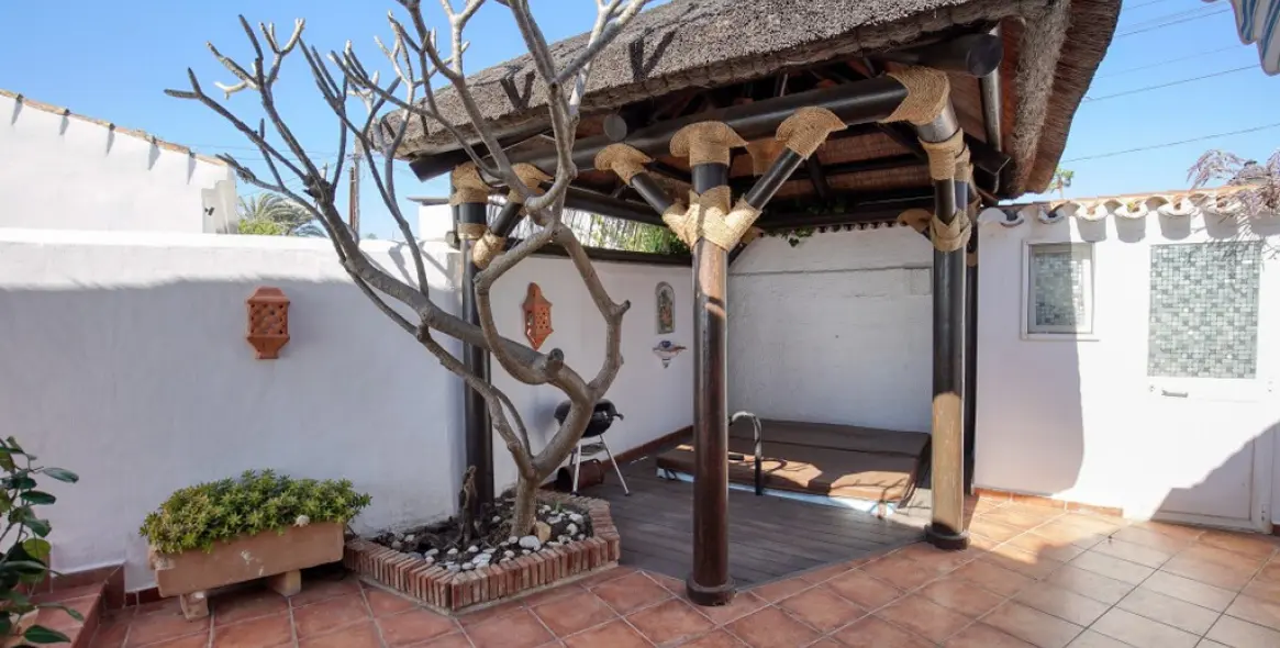 Venta de villa independiente en Estepona 12