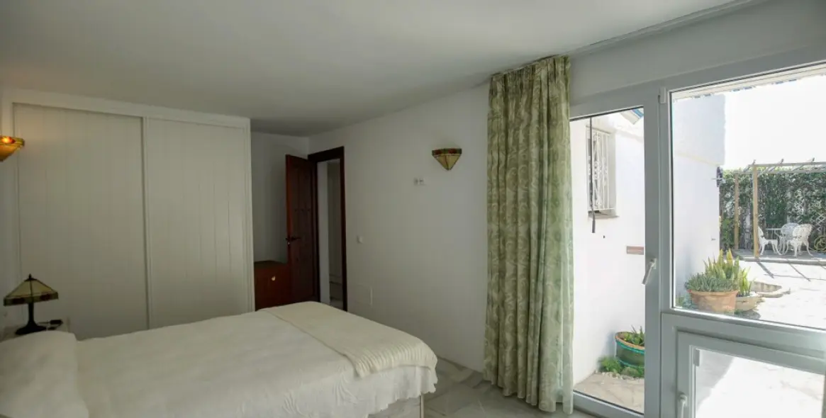 Venta de villa independiente en Estepona 18