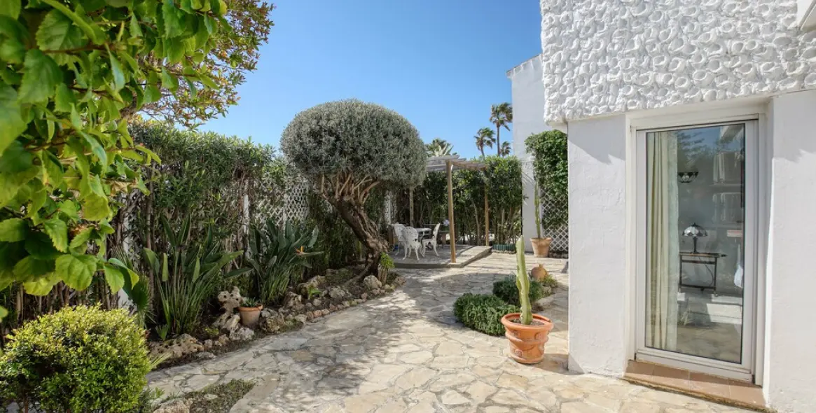 Venta de villa independiente en Estepona 20