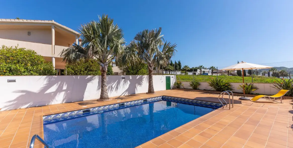 Продажа  отдельно стоящей виллы в Mijas Golf 1