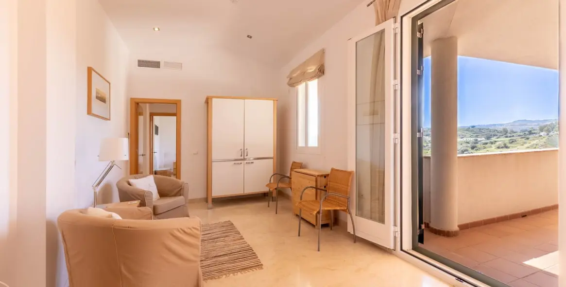 Продажа  отдельно стоящей виллы в Mijas Golf 5