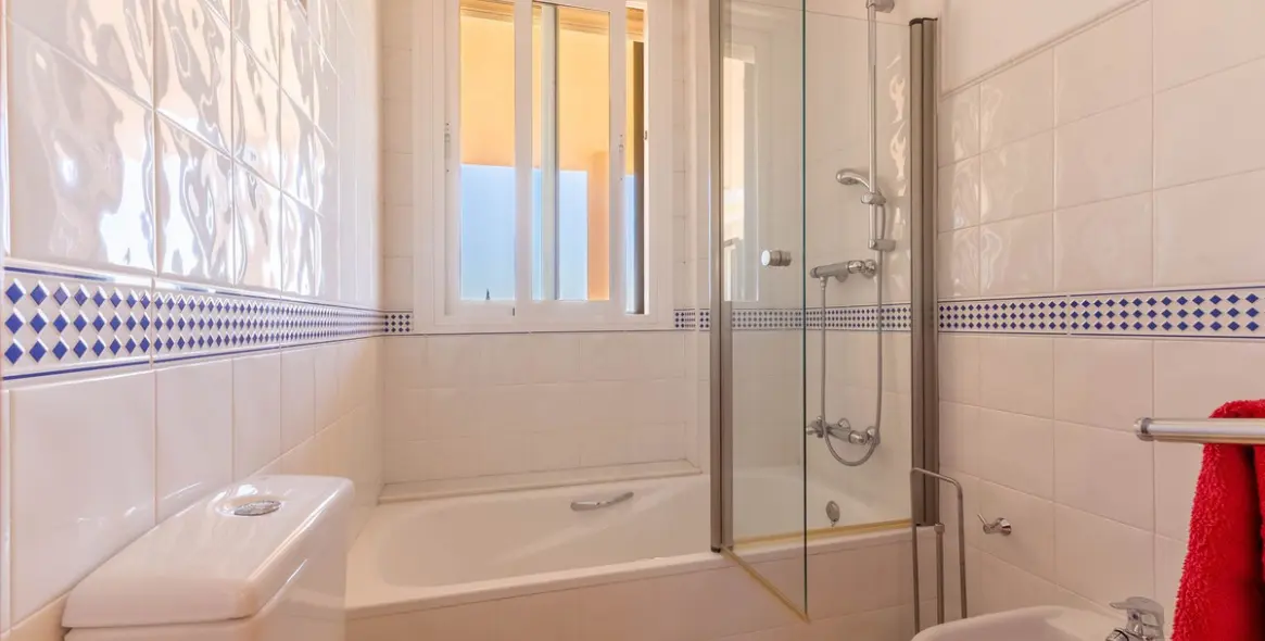 Продажа  отдельно стоящей виллы в Mijas Golf 12