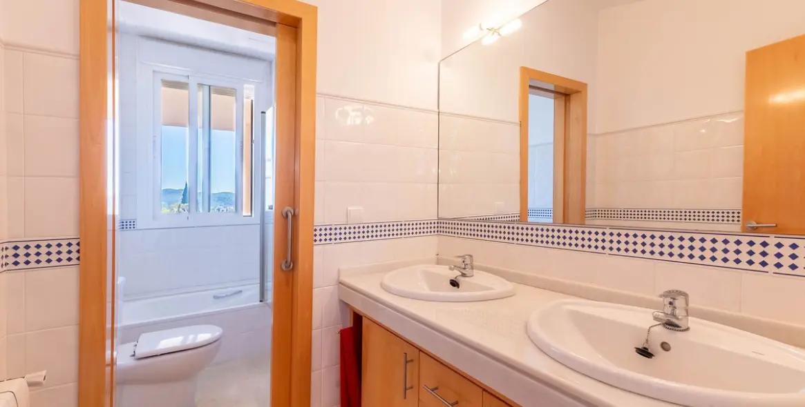 Продажа  отдельно стоящей виллы в Mijas Golf 13