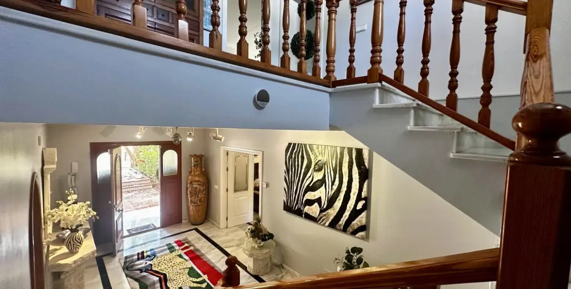 Venta de villa independiente en Calahonda 2