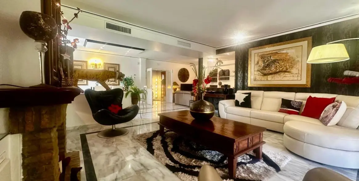 Venta de villa independiente en Calahonda 3