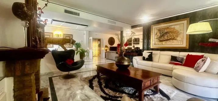 Venta de villa independiente en Calahonda 2