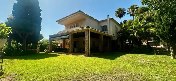 Venta de villa independiente en Calahonda 4