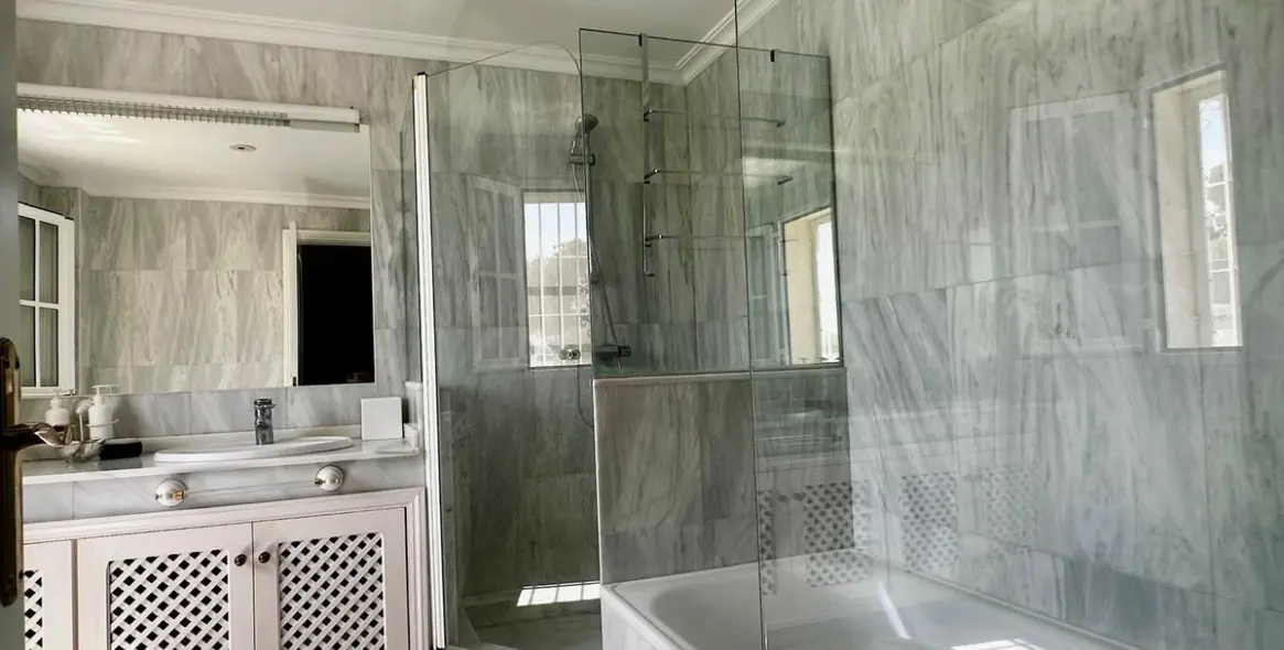 Venta de villa independiente en Calahonda 17