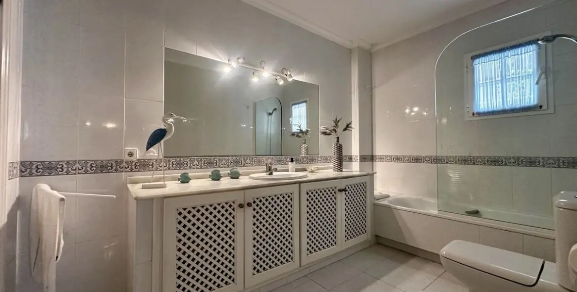 Venta de villa independiente en Calahonda 22