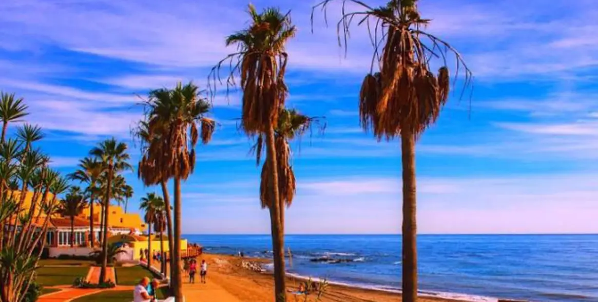 Venta de villa independiente en Calahonda 28