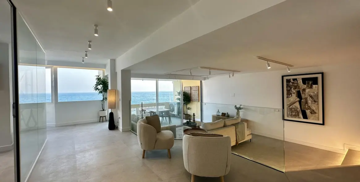 Venta de apartamento en planta media en Marbella 7