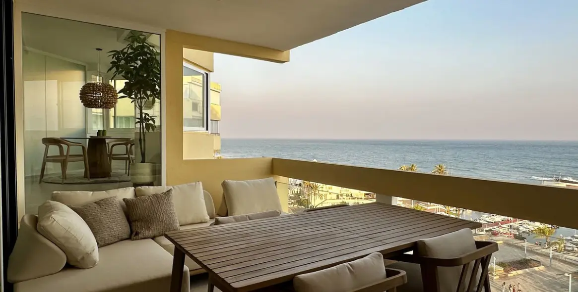 Venta de apartamento en planta media en Marbella 9