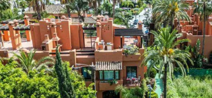 Venta de ático dúplex en Nueva Andalucía 0