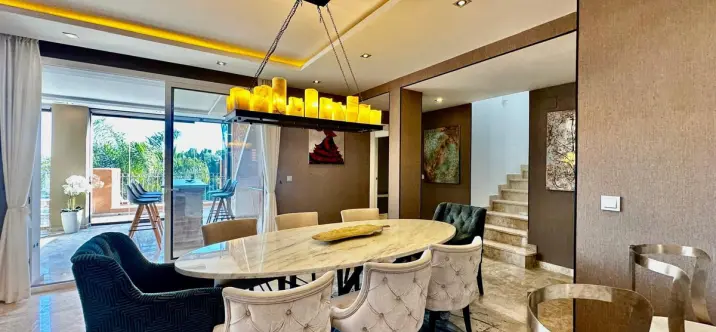 Venta de ático dúplex en Nueva Andalucía 1