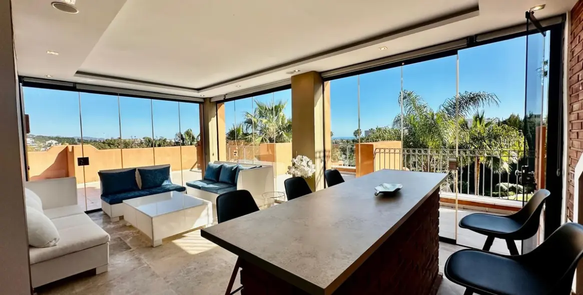 Venta de ático dúplex en Nueva Andalucía 4