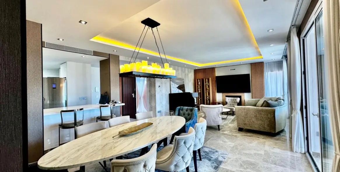 Venta de ático dúplex en Nueva Andalucía 8