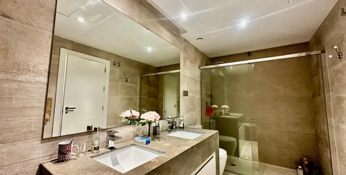 Venta de ático dúplex en Nueva Andalucía 10