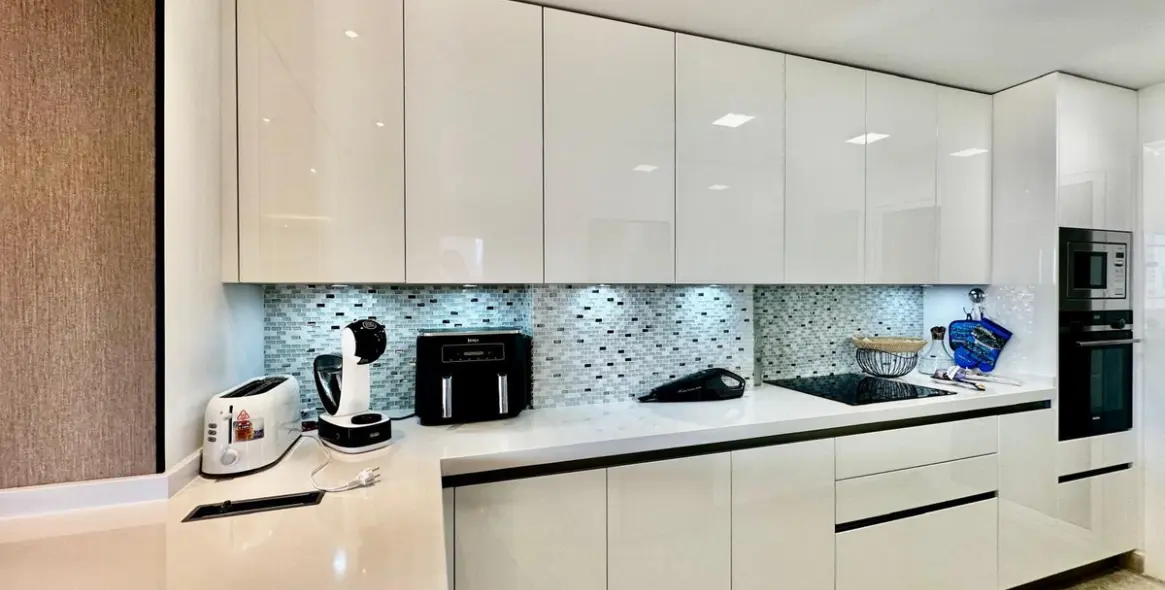 Venta de ático dúplex en Nueva Andalucía 17