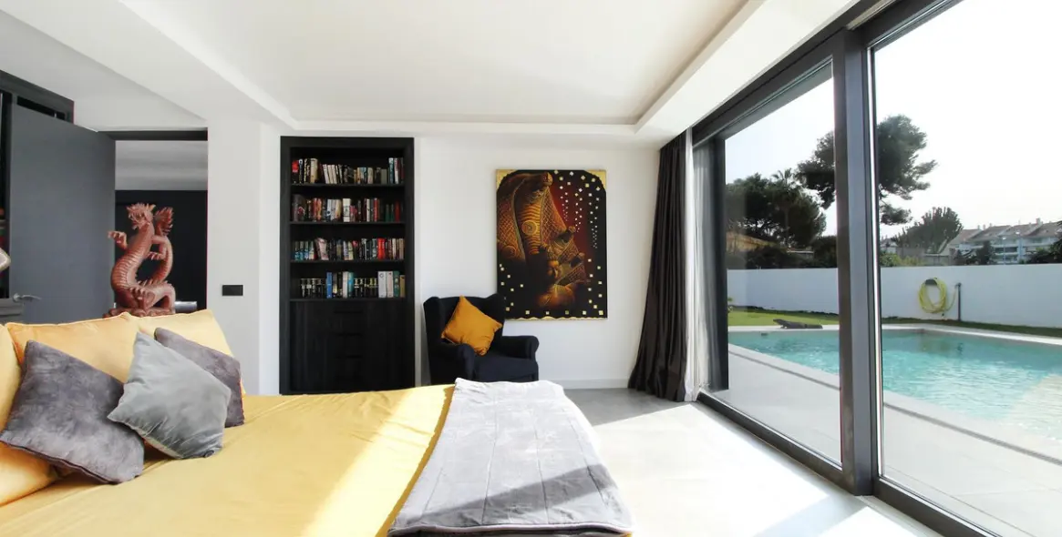 Продажа  отдельно стоящей виллы в San Pedro de Alcántara 12