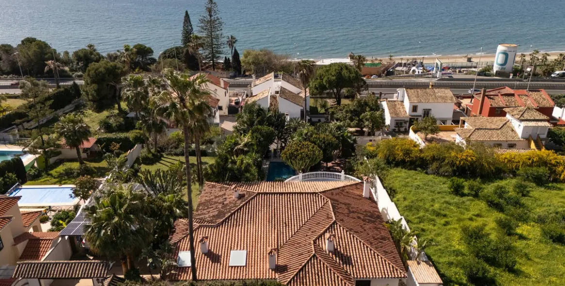 Venta de villa independiente en Río Real 1