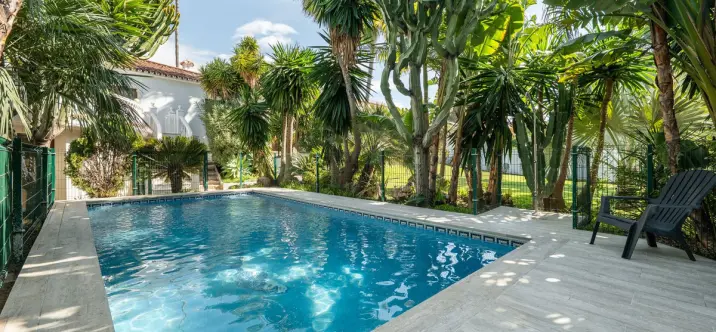 Venta de villa independiente en Río Real 1