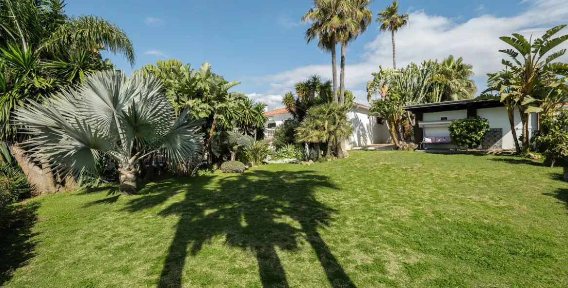 Venta de villa independiente en Río Real 3