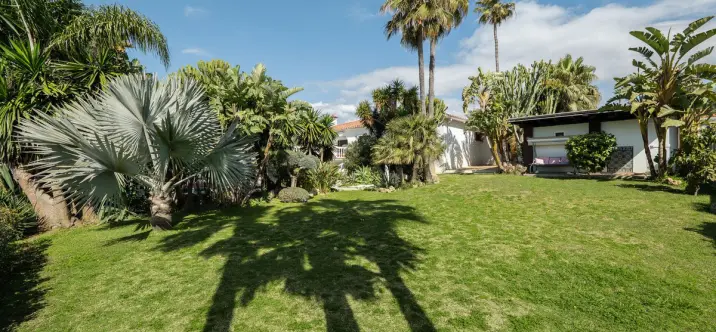 Venta de villa independiente en Río Real 2