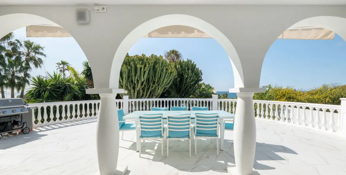 Venta de villa independiente en Río Real 6